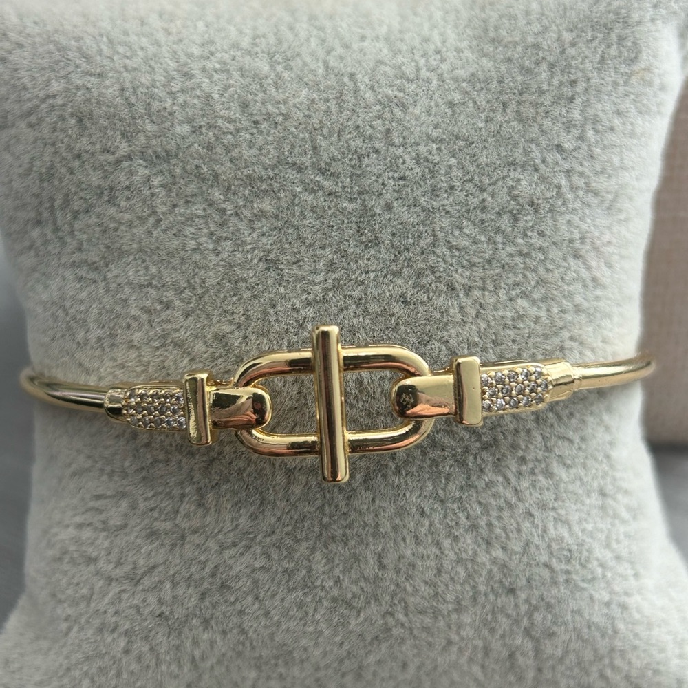 NWOT 18K Gold Filled Link Cuff Bracelet – AAA CZ Stones